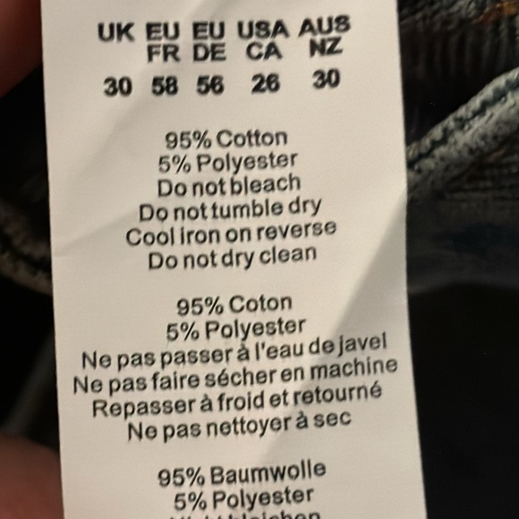 PrettyLittleThing NWT ripped knee jeans  26 - Picture 10 of 10